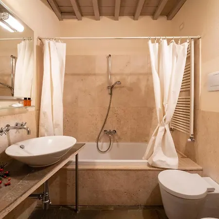 Alojamento de Acomodação e Pequeno-almoço Il Defizio 4*